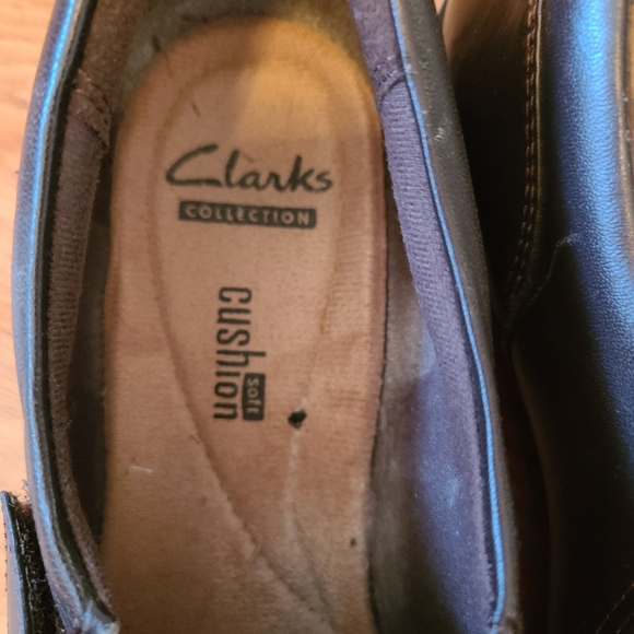 🦩 3/$30 Clarks Brown Slip On Loafers - size 7.5 - Picture 3 of 6